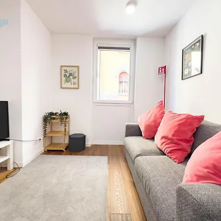 Blue Life 2a Tirabora Short Rent Τεργέστη